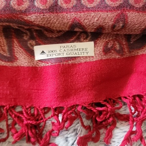 Cashmere Paisley Scarf with Fringe Red - Picture 4 of 9